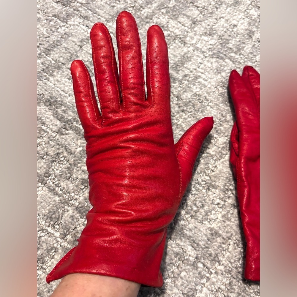 Vintage Fownes Women’s Red Leather Gloves - Size 6.5 (Small) - Picture 5 of 5